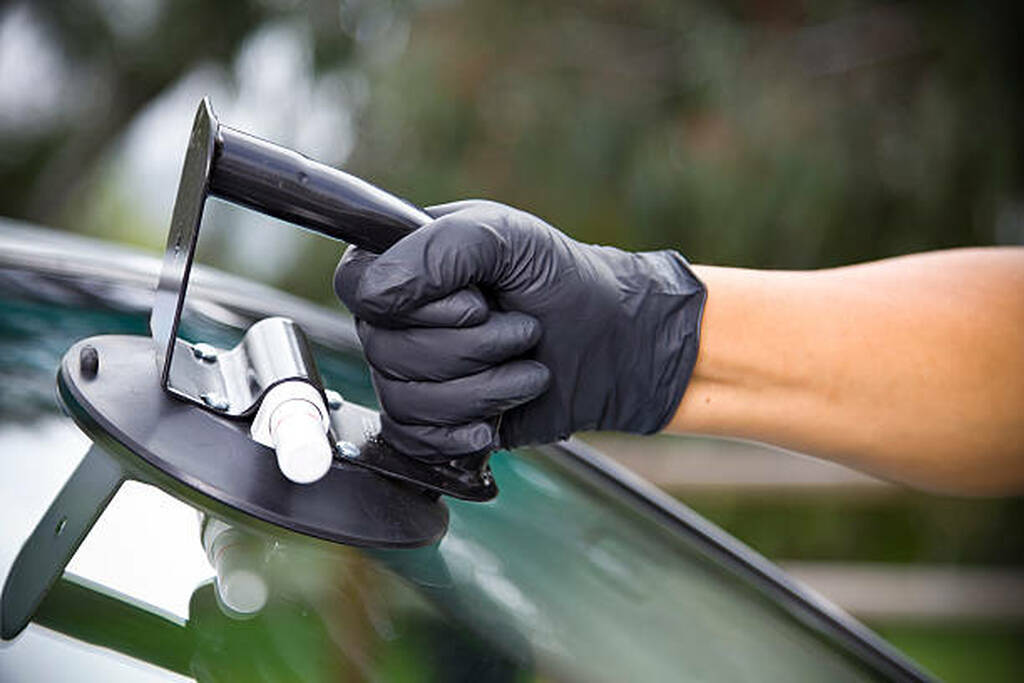 same day auto glass repair in Twin Cities
